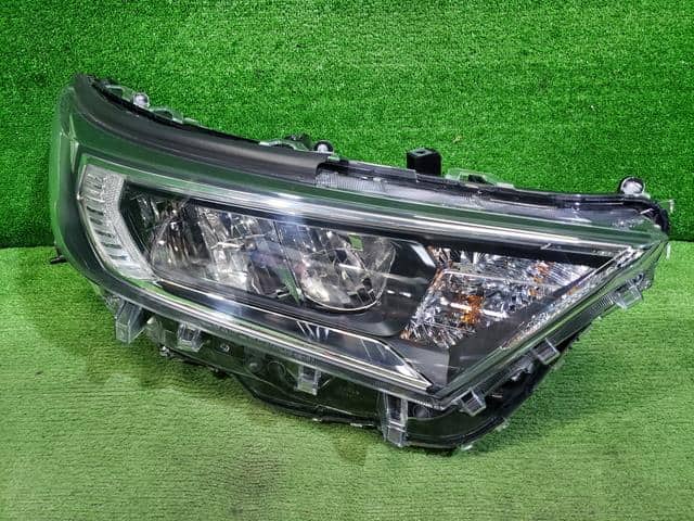 Used]Left Headlight TOYOTA RAV4 2021 6AA-AXAH52 8118542E00 - BE