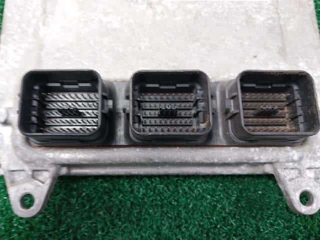 Used]Engine Control Unit / ECU HONDA Civic 2008 DBA-FD1