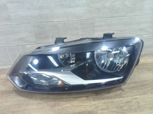 Used]VW Polo 6RCJZ Left Headlight 6C2 941 035 - BE FORWARD Auto Parts