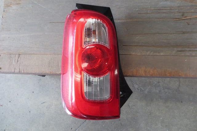 Used]Left Tail Light DAIHATSU Mira cocoa 2010 DBA-L675S 81560B2300