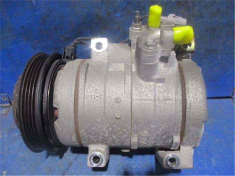 22160-棚8】JZS175 クラウン A/Cコンプレッサー エアコン