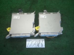 Fuse Box TOYOTA Lexus ls 2006 DBA-USF40 8273050180 (PA81835539) 