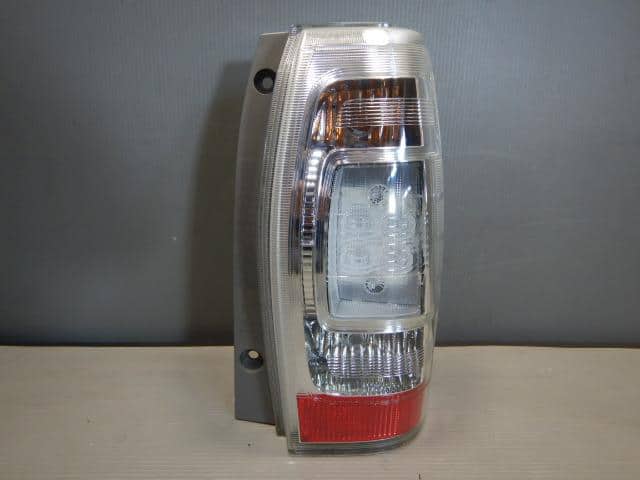 Used]Left Headlight DAIHATSU Mira cocoa 2018 DBA-L675S - BE