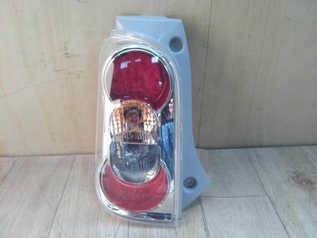 Used]Right Tail Light DAIHATSU Mira cocoa 2018 DBA-L675S - BE