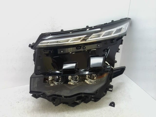 Used]Right Headlight TOYOTA Voxy 2024 6AA-ZWR90W 81110V1082 - BE