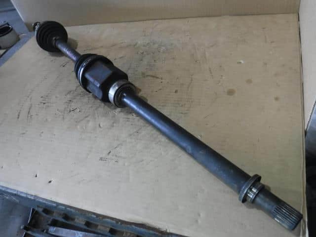 Used]Front Right Drive Shaft NISSAN Elgrand 2010 DBA-TNE52