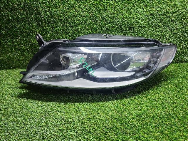 ポロ 6RCJZ 左LEDヘッドライトASSY 6C2 941 035 Used]VW Polo 6RCJZ Right Headlight 6C2 941 006 - BE FORWARD Auto Parts