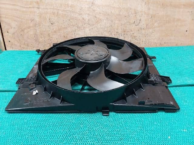 Used]□Benz W124 E320 door lock pump 1248002148 buhintori central