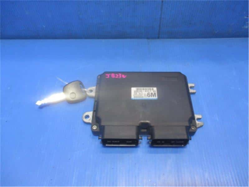 Used]Engine Control Unit / ECU SUZUKI Jimny 1998 GF-JB33W - BE