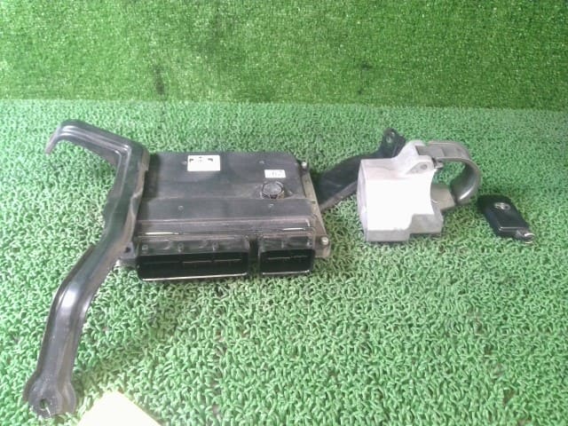 Used]JZX90 Chaser AT Automatic Genuine DENSO Engine Control