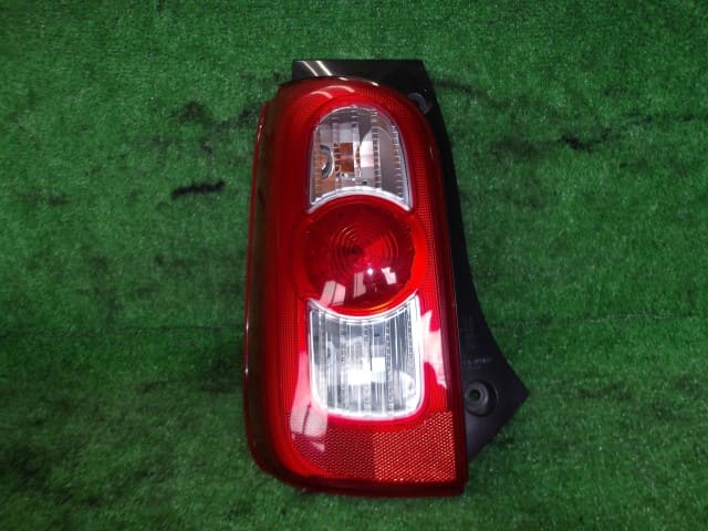 Used]Left Tail Light DAIHATSU Mira cocoa 2010 DBA-L675S - BE