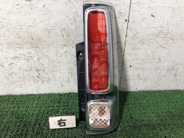 パーツ Suzuki Spacia 5AA-MK53S Left Tail Light Used]Left Tail Light SUZUKI Spacia 2021 5AA-MK53S - BE FORWARD