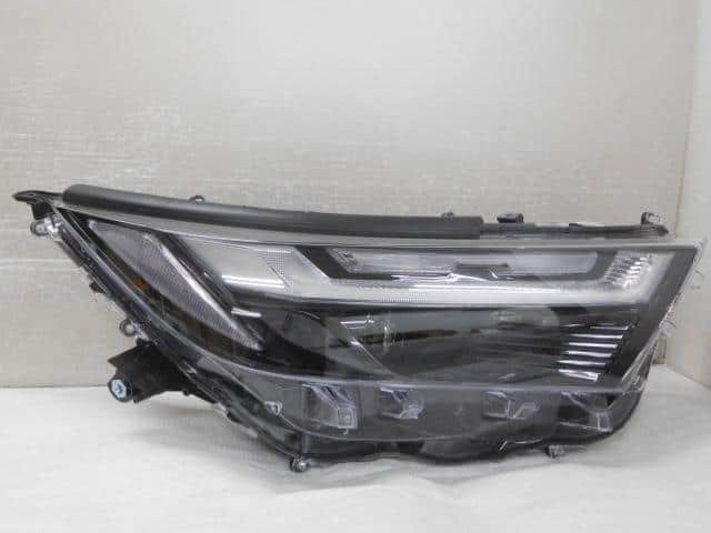 Used]Left Headlight TOYOTA RAV4 2021 6AA-AXAH54 8118542E00 - BE