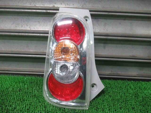 Used]Right Tail Light DAIHATSU Mira cocoa 2013 DBA-L675S
