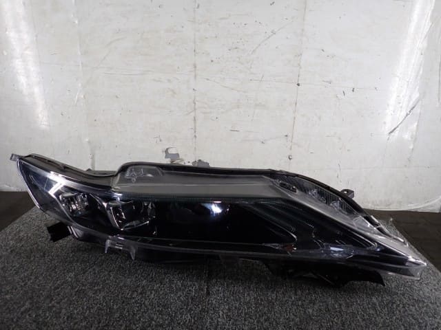 New & Used TOYOTA HARRIER DBA-ZSU60W Headlights Spare Parts - BE