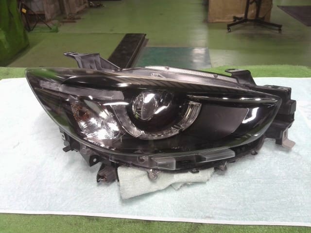 中古L6058　CX5　CX-5　KEEFW　KEEAW　前期　右ライト　HID Used] Lamp MAZDA CX-5 KEEAW STANLEY W2857 / K071 51 040D / data