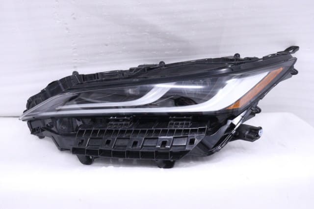 Used]Harrier ZSU60W Right Headlight 8114048440 - BE FORWARD Auto Parts