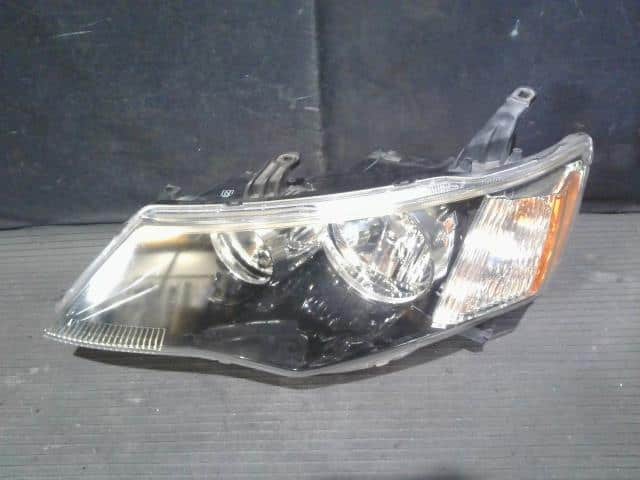 Used]Right Headlight TOYOTA Harrier 2014 DBA-ZSU60W 8114048440