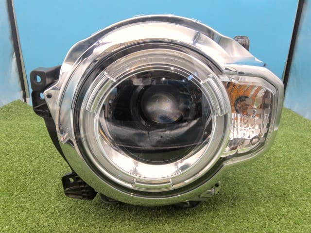 Used]Right Headlight SUZUKI Hustler 2018 DAA-MR41S - BE FORWARD