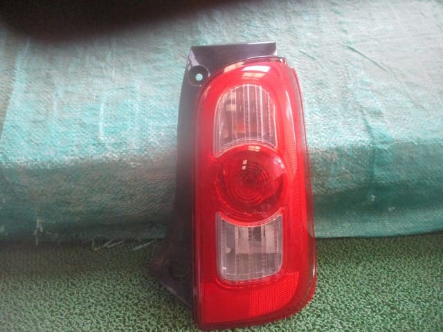 Used]Left Tail Light DAIHATSU Mira cocoa 2011 DBA-L675S - BE