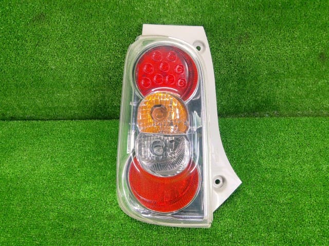 ◆Mira Cocoa 675S Left and Right Light Used]Right Tail Light DAIHATSU Mira cocoa 2013 DBA-L675S