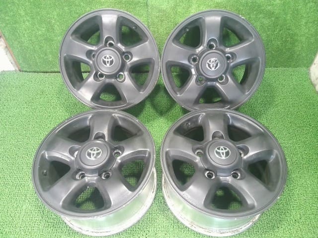 Toyota Land Cruiser 4Wheels 16インチ×8JJ/5穴/150/+60/ハブ径約110ミリ
