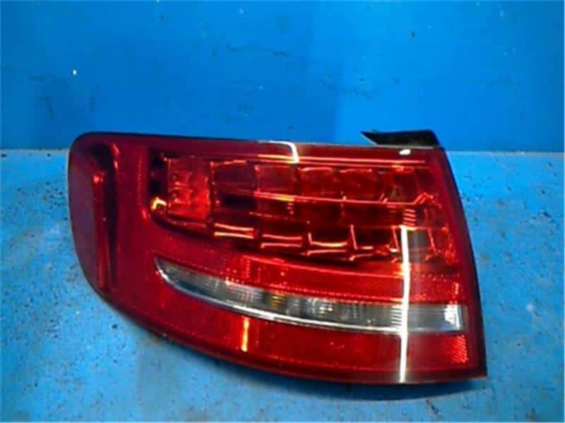 Used]52-1008 ☆Good Condition ☆LED 8W Audi A4 ☆Left Tail Light