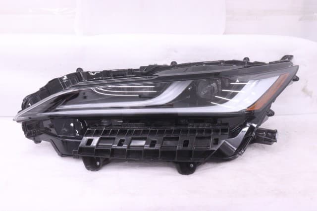 Used]Harrier ZSU60W Right Headlight 8114048440 - BE FORWARD Auto Parts