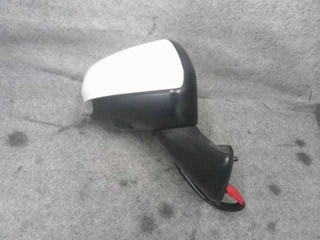 Used]Door Windshield DAIHATSU THOR 2019 DBA-M900S 62711B1030 - BE