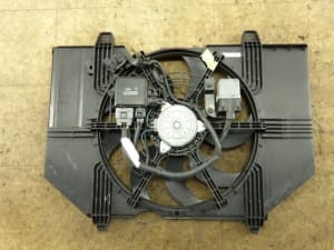 Used]CR-Z ZF1 radiator alpha black label 19010-RBJ-004 NH731P - BE 