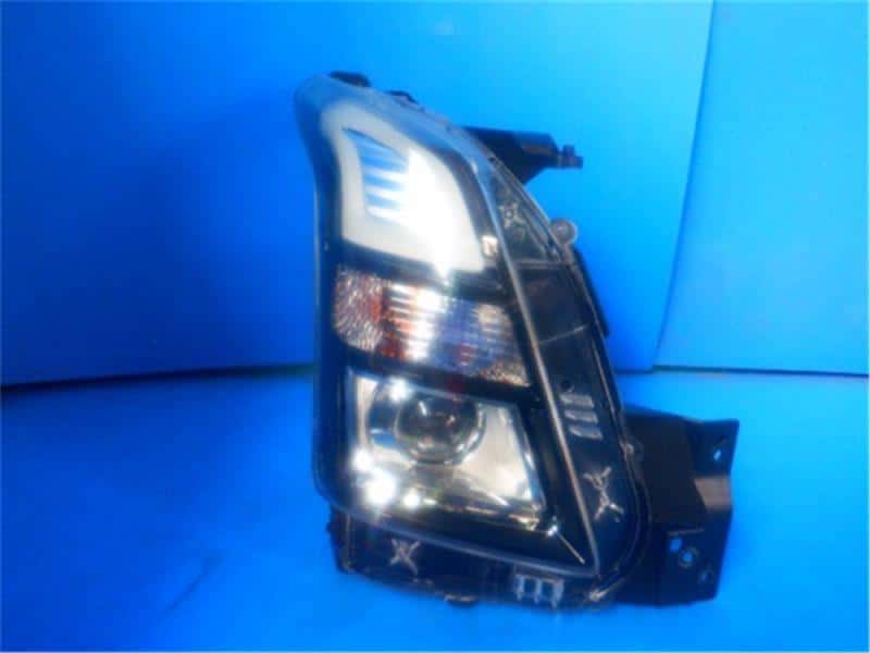 Used]Right Headlight SUZUKI Wagon R Stingray 2019 DAA-MH55S