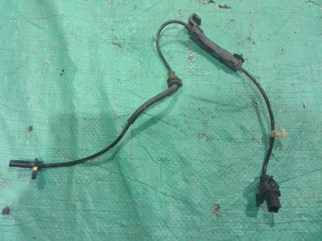 Used]CR-V DBA-RE4 ABS sensor K24A NH624P 6L05C 57455-SWA-003