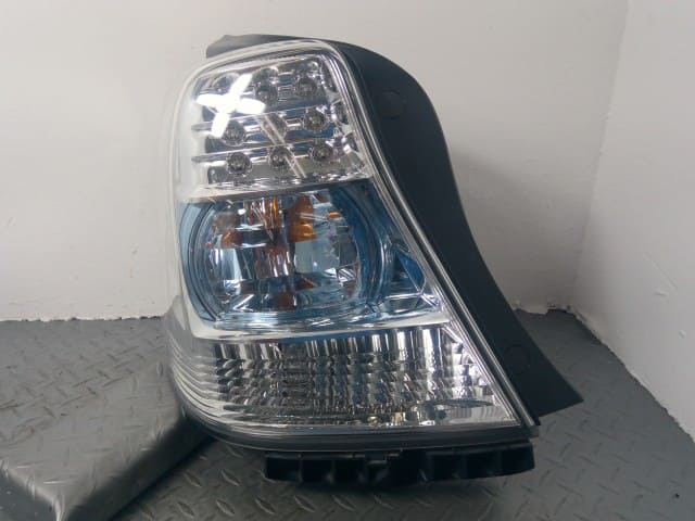 Used]Left Tail Light TOYOTA SAI DAA-AZK10 - BE FORWARD Auto Parts
