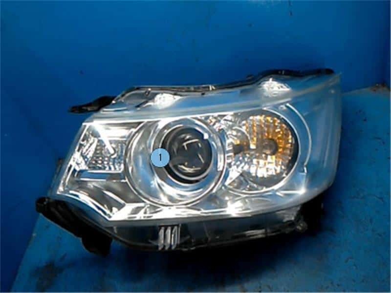 Used]Right Headlight SUZUKI Wagon R Stingray 2019 DAA-MH55S