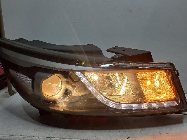 Recondition Kia Carnival Headlights 2015 92102A9040