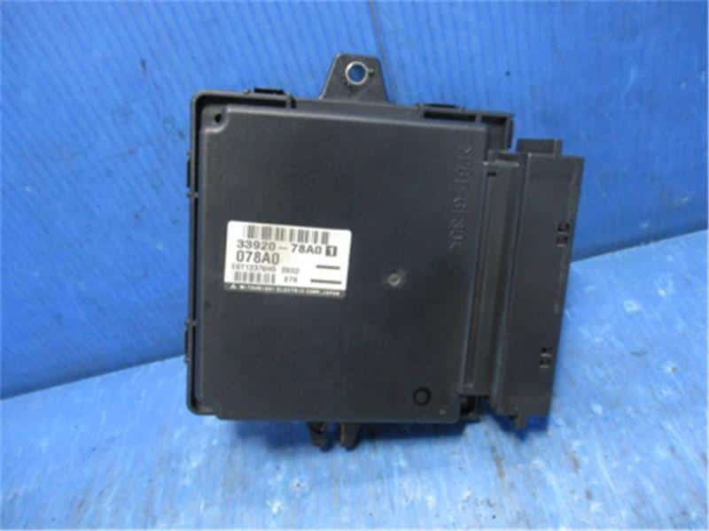 Used]Suzuki Genuine EVERY DA17V Engine Control Unit / ECU 33910