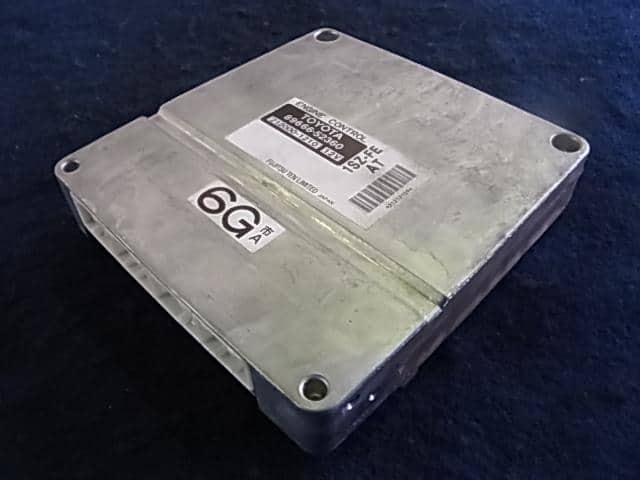 Used]Engine Control Unit / ECU TOYOTA Vitz 2003 UA-SCP10