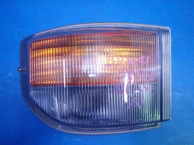 Used]Right Side Marker Light NISSAN Civilian KK-BVW41 - BE FORWARD