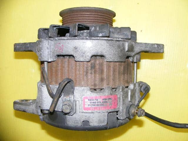 Used]Alternator NISSAN UD UD NISSAN LARGESIZE CAR ADG-CD4ZA