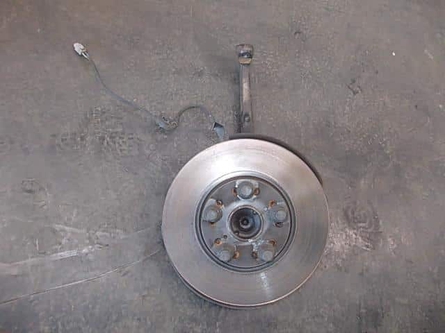 Used]Front Right Knuckle Hub Assembly TOYOTA Chaser GF-JZX100 - BE