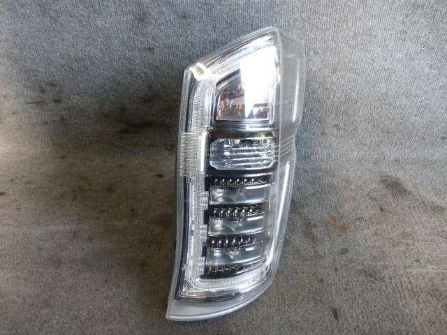 Used]Right Tail Light HONDA Stepwagon DBA-RK5 - BE FORWARD Auto Parts