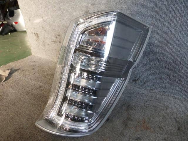 Used]Right Tail Light HONDA Stepwagon DBA-RK5 - BE FORWARD Auto Parts