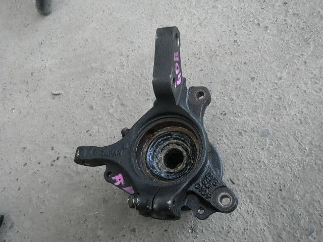[Used]Front Right Knuckle Hub Assembly SUBARU Impreza GH