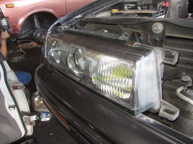 Used Right Headlight Nissan Cefiro E A31 B601071l80 Be