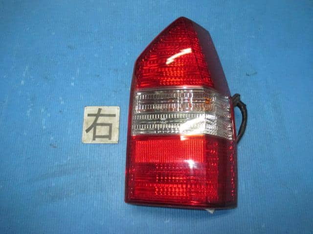 Used PA67001626 Chariot MITSUBISHI Chariot Grandis 1997 Right Tail Light MR391782 
