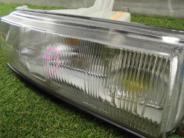 Used]Right Headlight TOYOTA Corolla Levin E-AE92 - BE FORWARD Auto