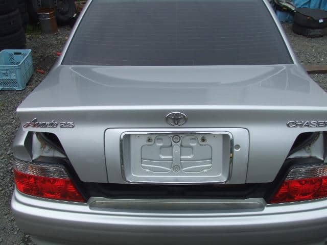 TOYOTA CHACER 純正リヤハーフ JZX100チェイサーのリアハーフ