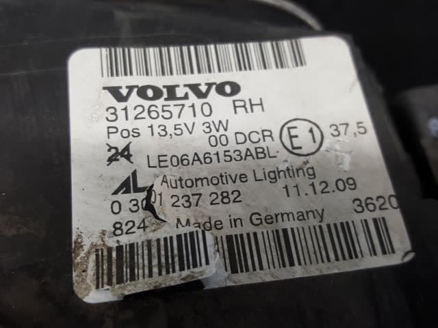 [Used] Headlights Right VOLVO S40 - BE FORWARD Auto Parts