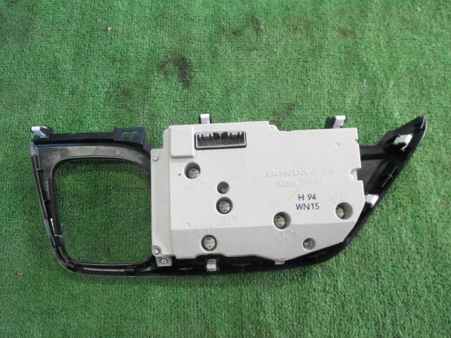 ebay][Used]A/C Control Panel HONDA Stream 2008 DBA-RN6 D07JD BE