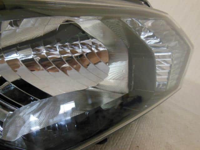 Used]Right Headlight HONDA Vezel 2016 DBA-RU1 33100T7AJ01 - BE